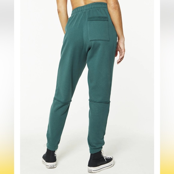 Sweaty Betty x Soulcycle Green Revive Relaxed Jogger Sweatpants Size Large NWT - Picture 5 of 6